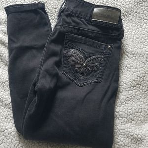 🖤 BLACK RIPPED JEANS🖤